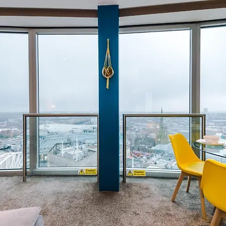 Luxury Right In The Centre! Incredible Panoramic Views! Ideal For Professionals Staying In Birmingham! Perfect For Long Stays! Apartment *
