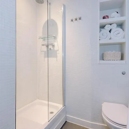 Luxury Right In The Centre! Incredible Panoramic Views! Ideal For Professionals Staying In Birmingham! Perfect For Long Stays! Apartment Birmingham
